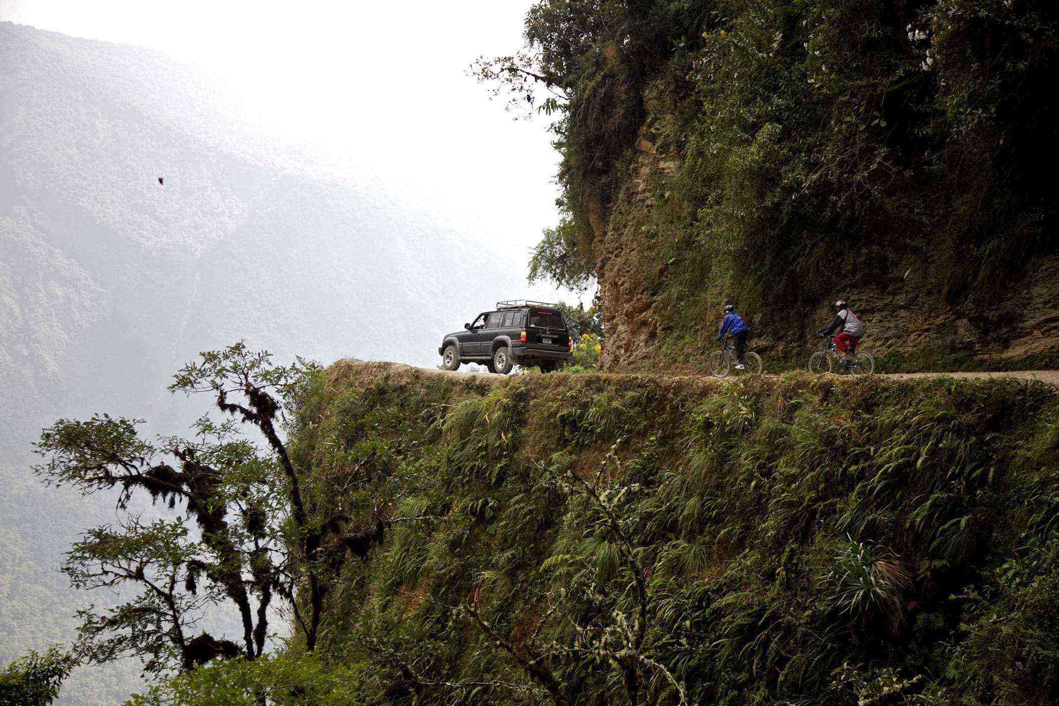 Deadly-Roads-Yungas-Road