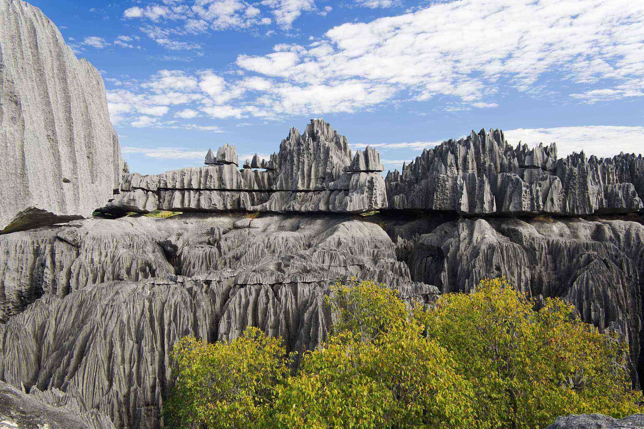 Surreal-Landscapes-Tsingy-de-Bemaraha-1-1