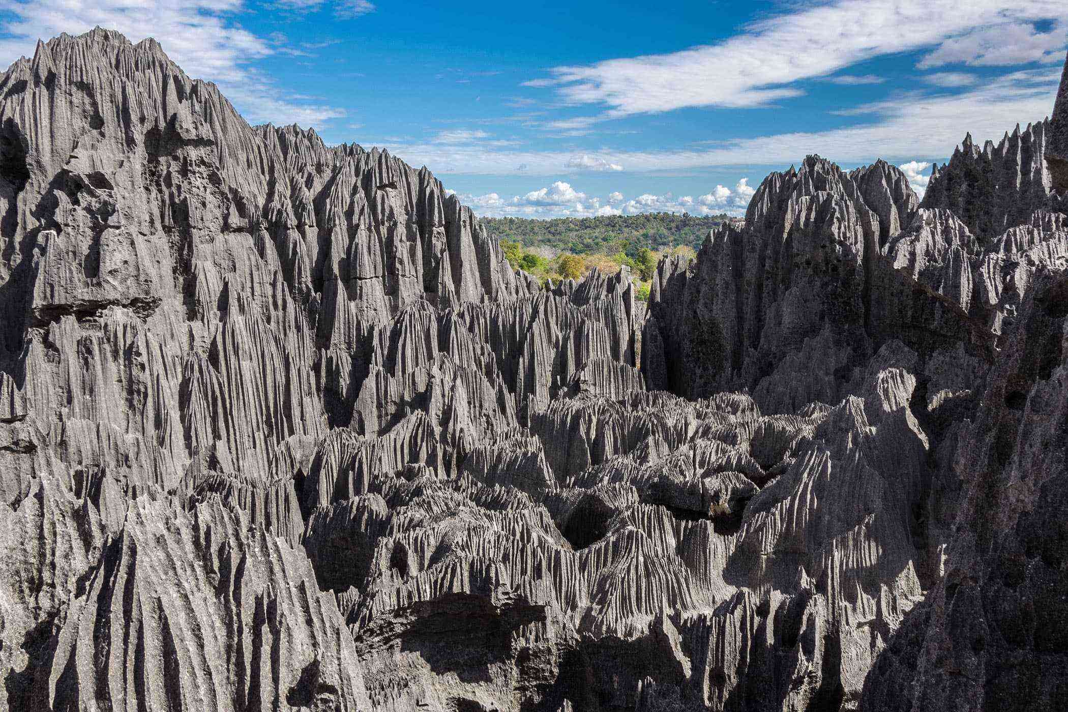 Surreal-Landscapes-Tsingy-de-Bemaraha-3-1