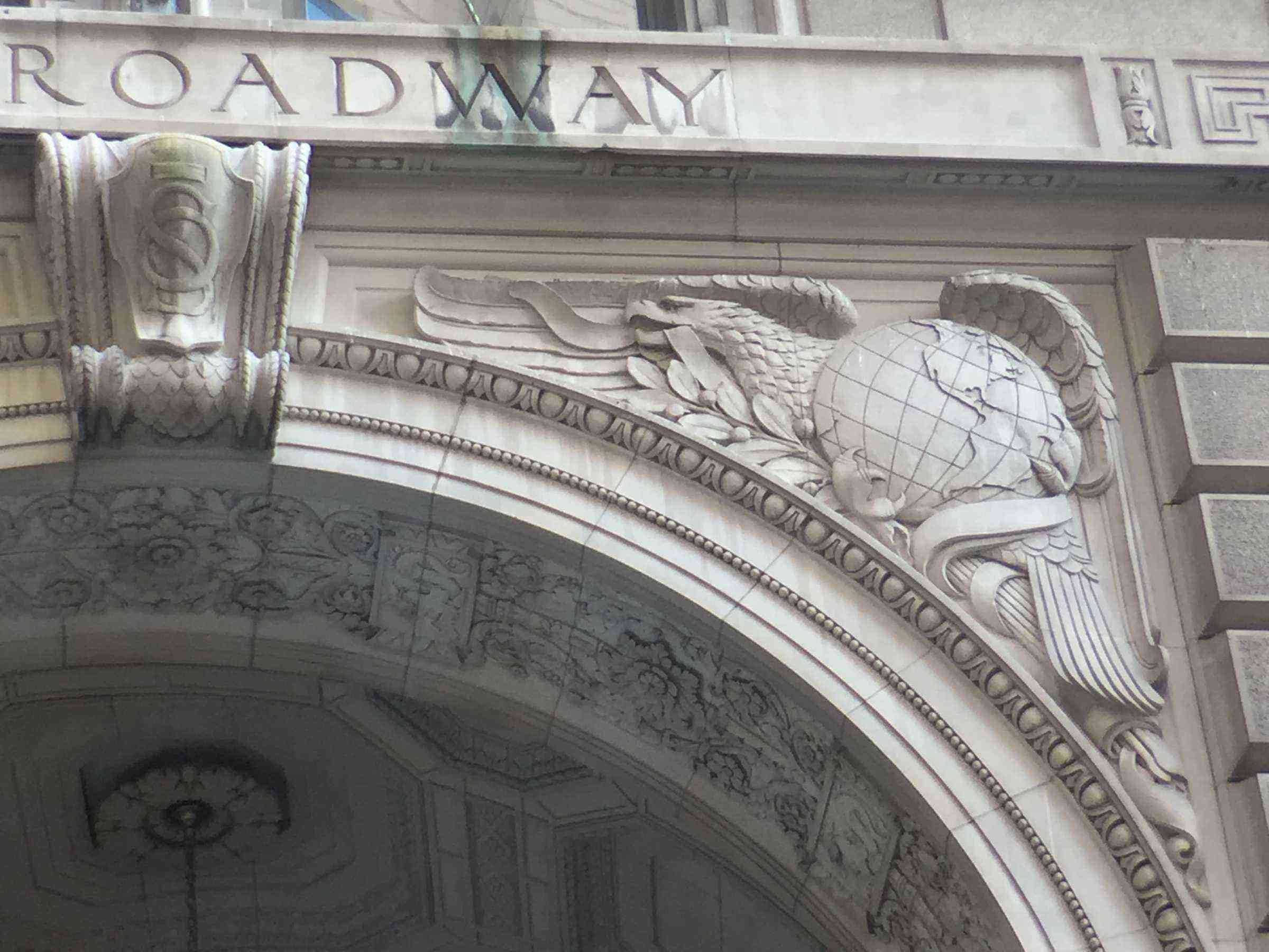 5) 26 Broadway, Eagle Clutches the Americas