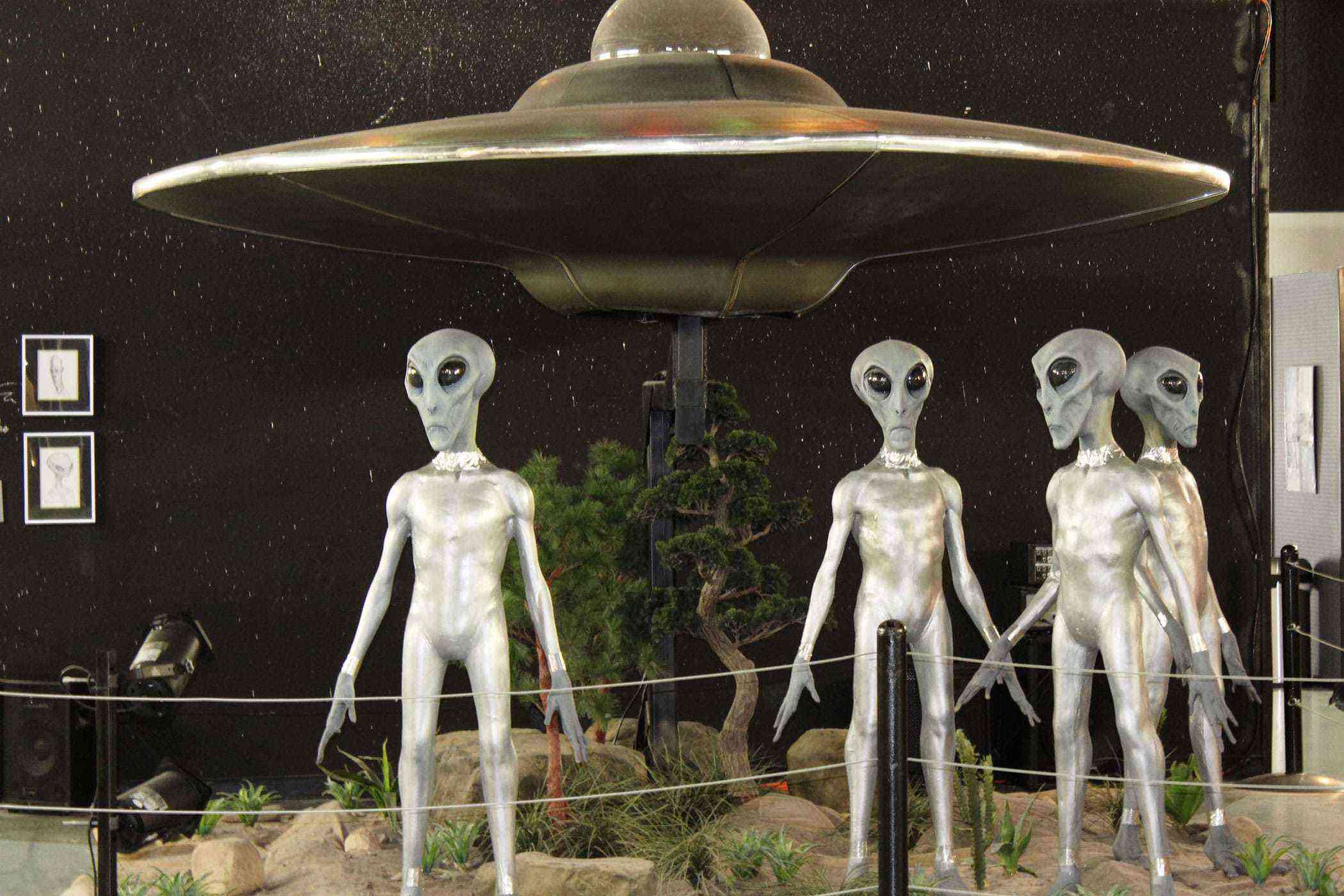 Quirky-Southwest-Museums-The-International-UFO-Museum-Research-Center