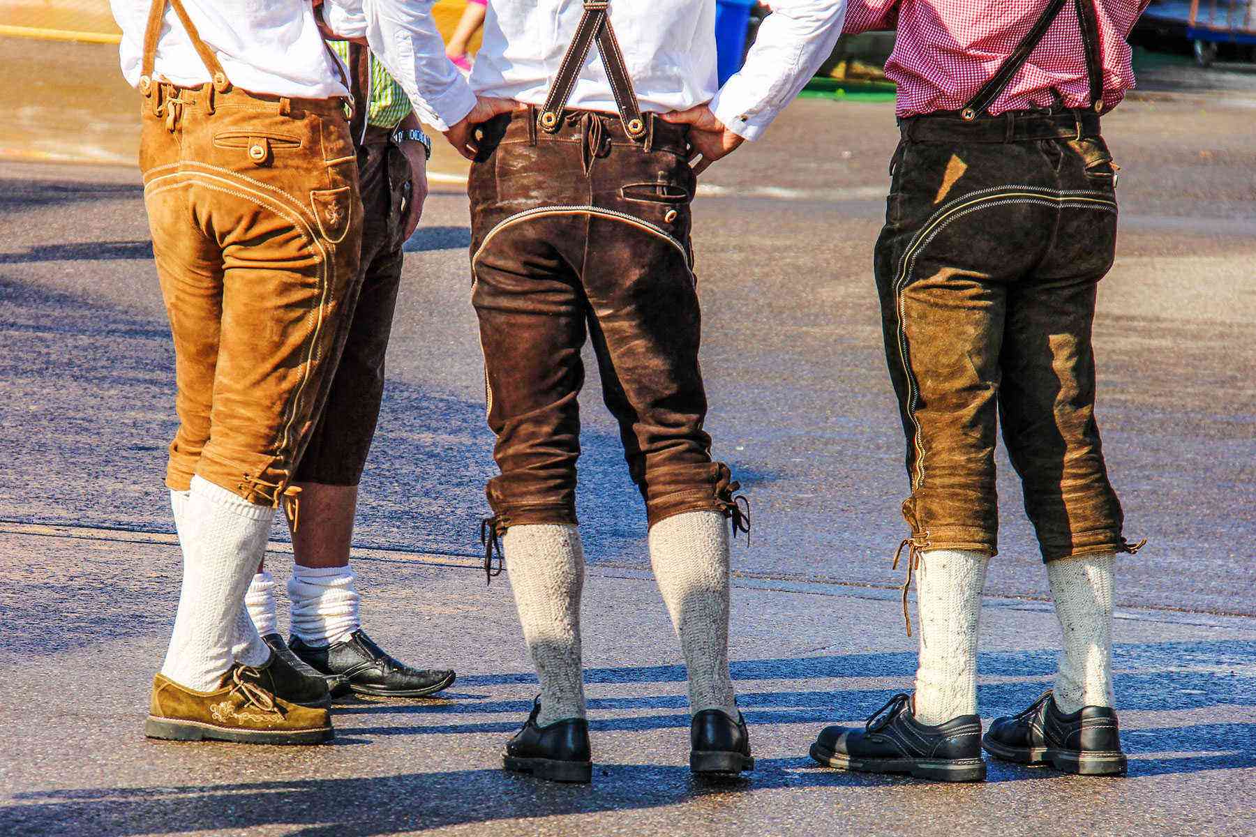 Surviving-Oktoberfest-Costumes-51