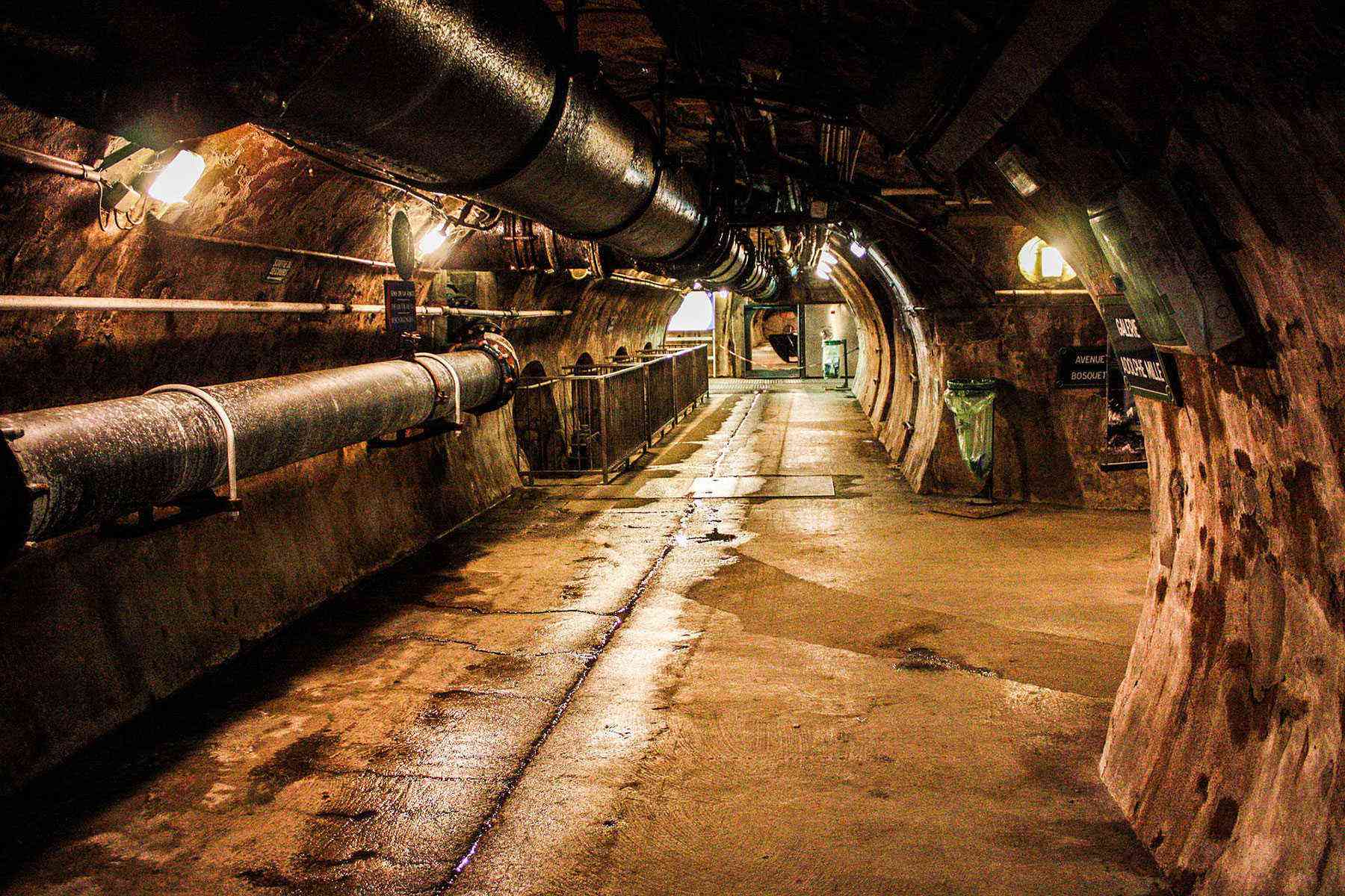 Cool-City-Tours-Paris-Sewers-1