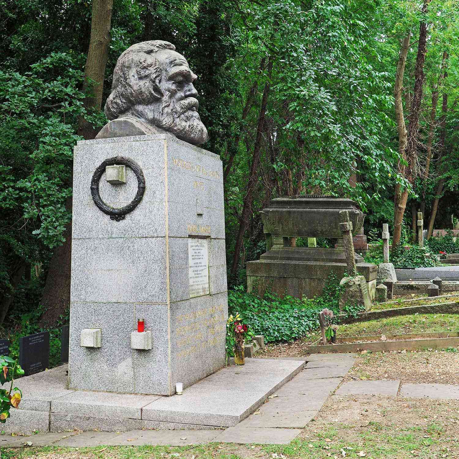 Under-The-Radar-London-Highgate-Cemetery-3