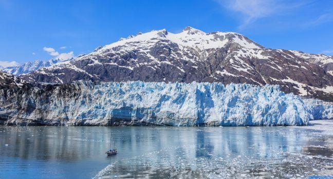 Margerie Glacier in Glacier Bay National Park, Alaska.
