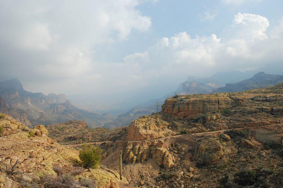 The Apache Trail, East of Phoenix, Arizona, United States. A narrow winding road that snakes its way around the north side of Superstition Mountains.; 