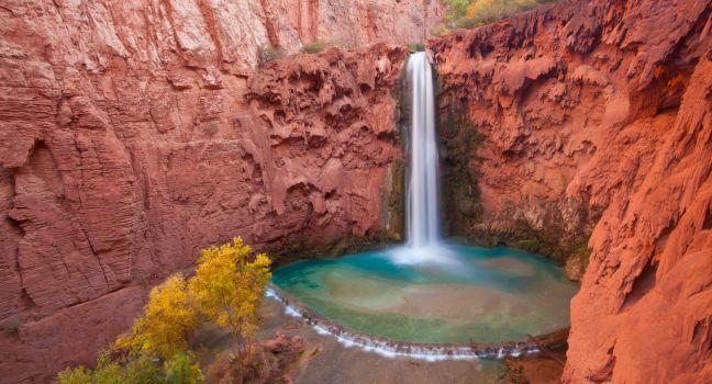 Mooney Falls, Havasu Canyon, Havasupai Indian Reservation, Arizona, United States ; 