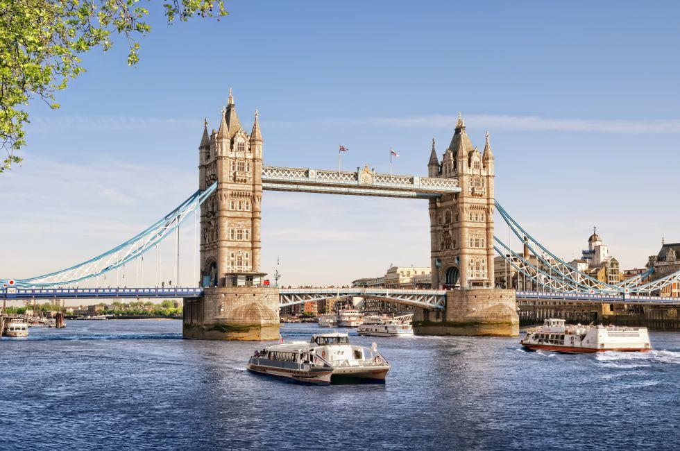 Tower Bridge, London.