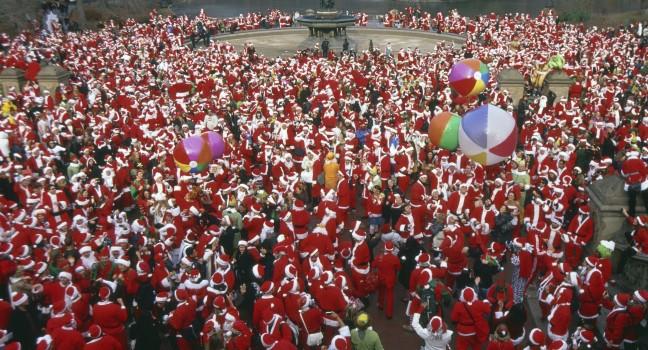 Santacon, Fest fountain, central park, New York City, New York