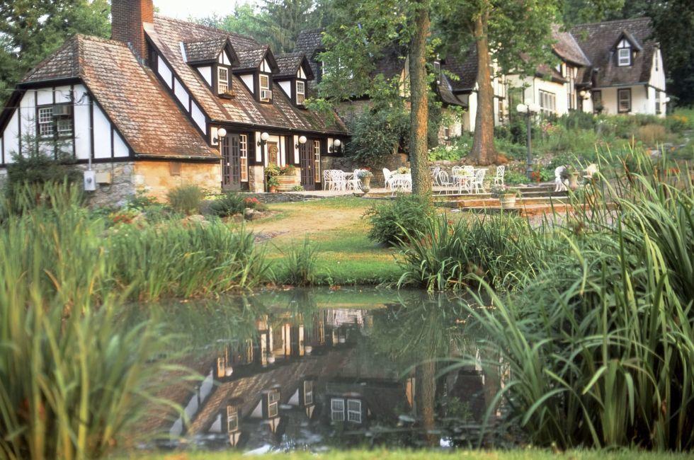 Hillbrook Inn, Charles Town, West Virginia, USA