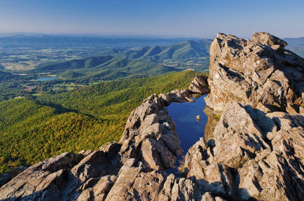 View of the Shenandoah Valley and Blue Ridge Mountains from Little Stony Man Cliffs, Shenandoah National Park, Virginia.