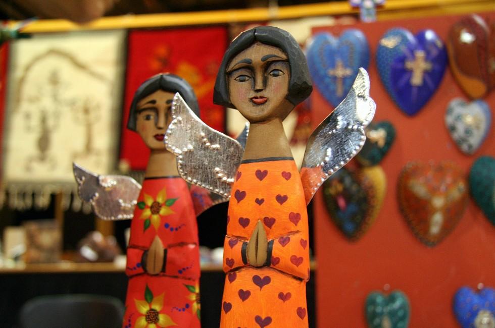 Wood carving artwork by Artist Jacobo Angeles Ojeda.