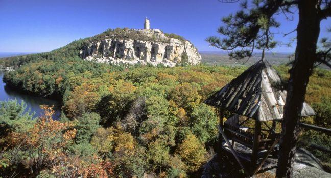 Mohonk Mountain House, Lake Mohonk, Catskills, Shawangunks, New York, USA