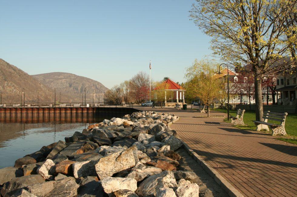 Cold Spring, NY in the early morning, at water front park with band stand, and view of Storm King Mountain.