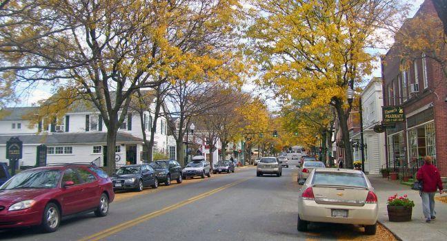 View east down Franklin Avenue in Millbrook, NY, USA