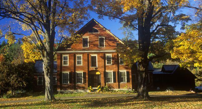 Inn and Hotel along Scenic Route 100 in Autumn in Ludlow, VT