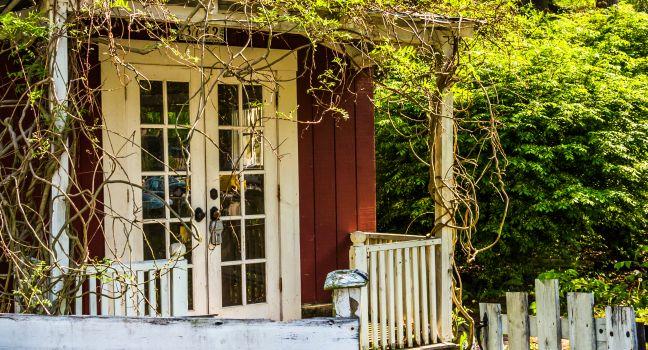 Fence and old shed in Ellicott City, Maryland.