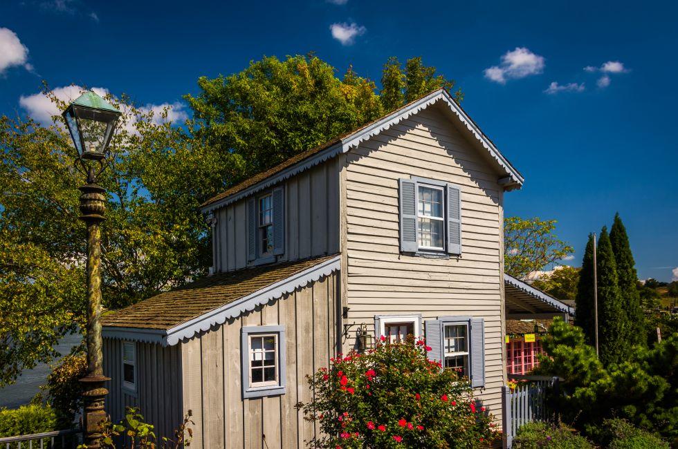 Small house in Chesapeake City, Maryland.