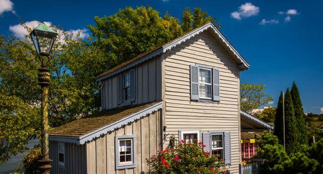 Small house in Chesapeake City, Maryland.
