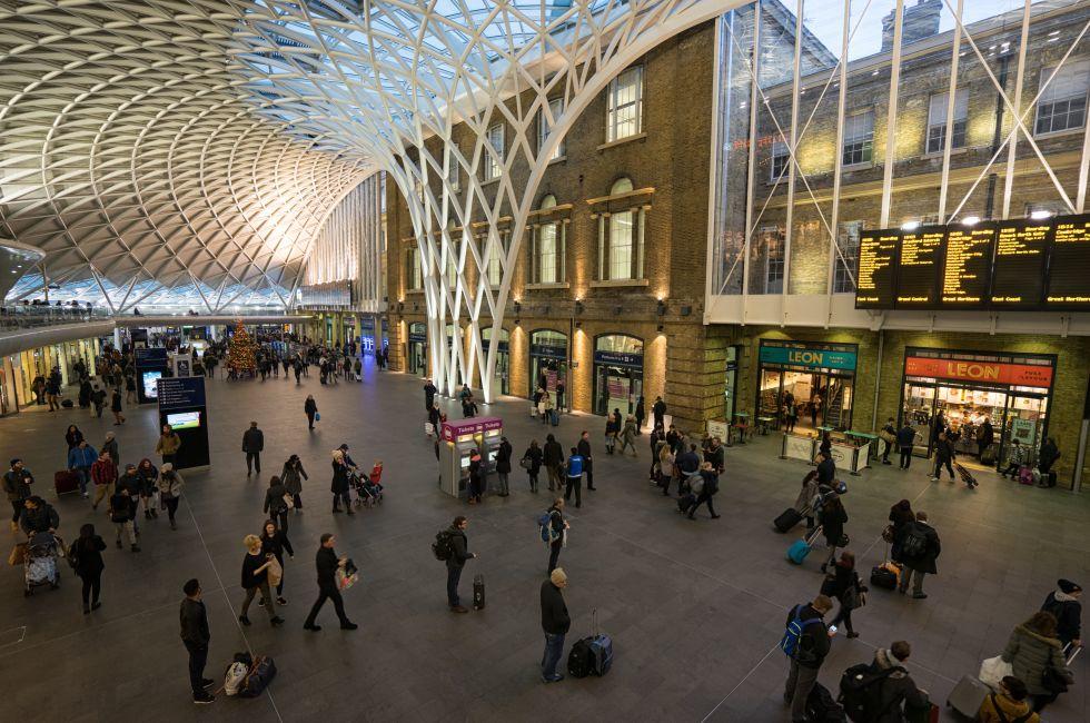 LONDON, UK - DECEMBER 31: People in the departure concourse of King's Cross Station. LONDON on DECEMBER 31, 2014.; Shutterstock ID 241254052; Project/Title: World's Best Subway Systems; Downloader: Fodor's Travel