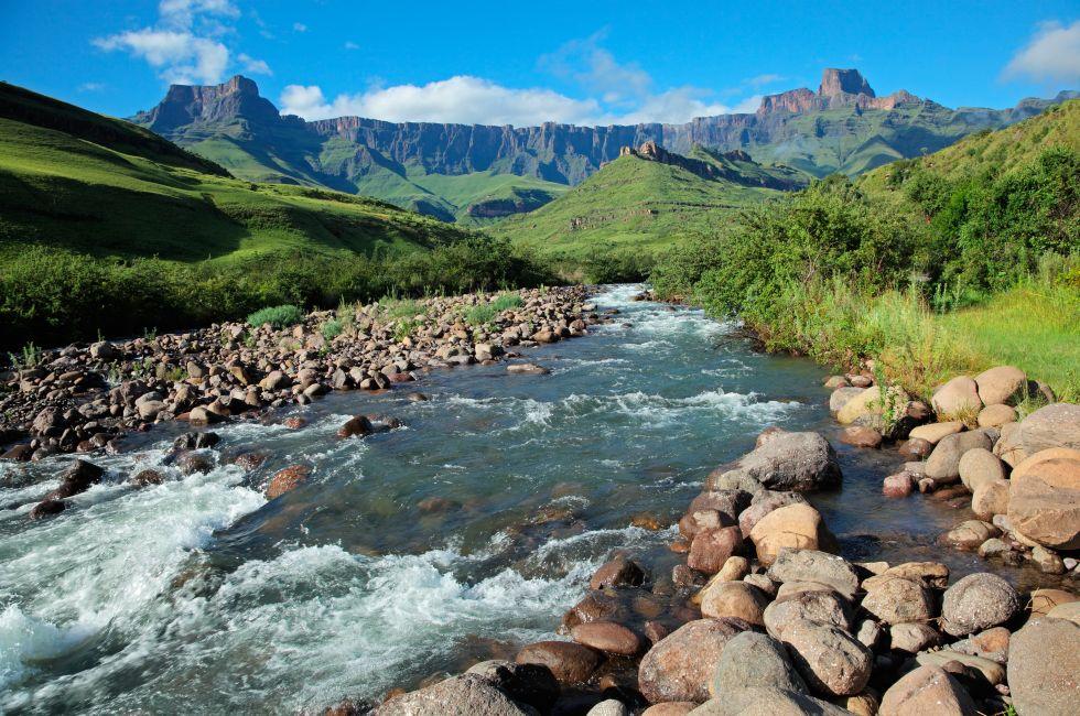 Amphitheater and Tugela river, Drakensberg mountains, Royal Natal National Park, South Africa