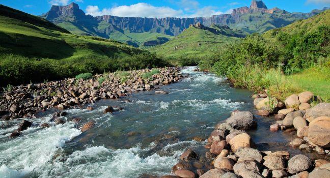 Amphitheater and Tugela river, Drakensberg mountains, Royal Natal National Park, South Africa