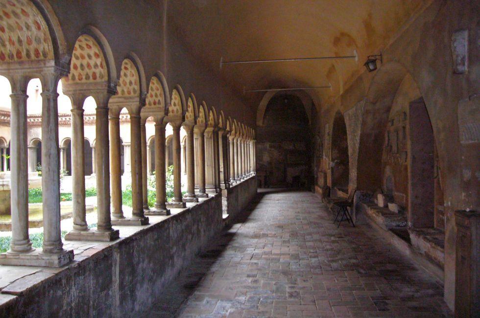 Roma, Santi Quattro Coronati: chiostro