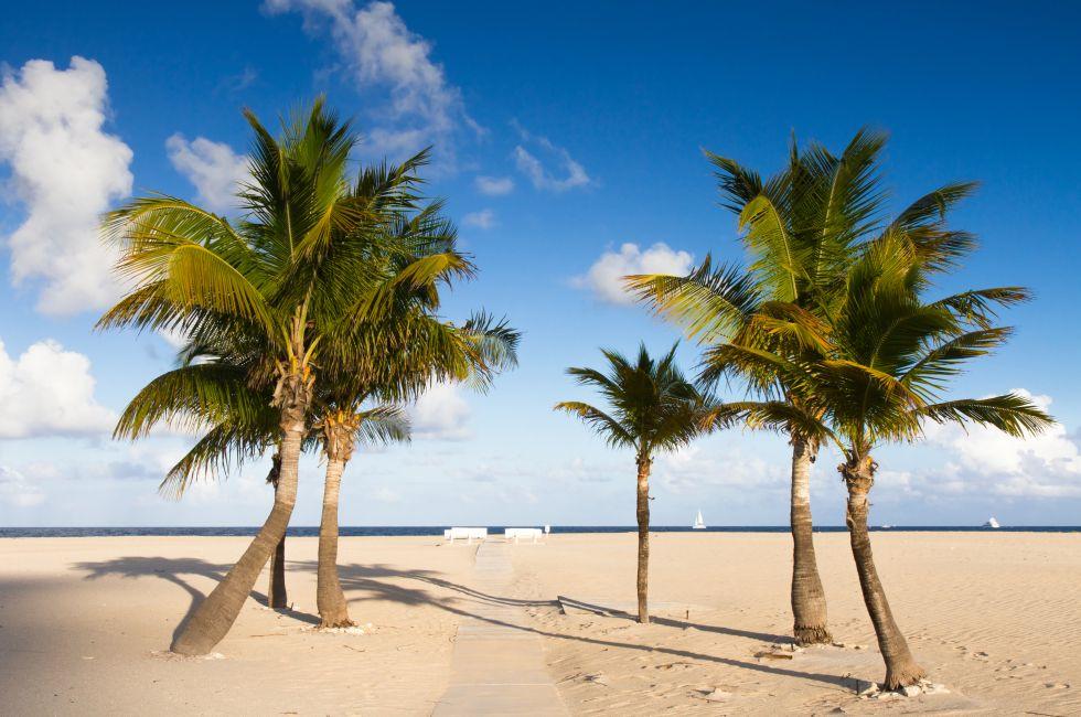Secluded beach at Fort Lauderdale, Florida