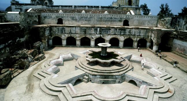 Fuente de Pescados, church of La Merced