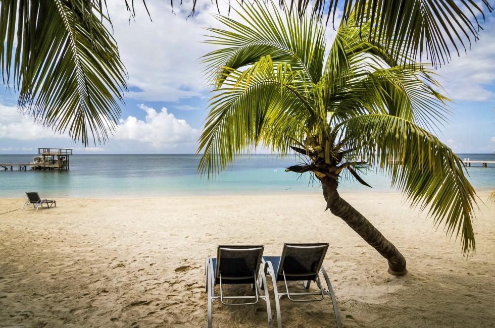 Tropical paradise on the island of Roatan, Honduras; 