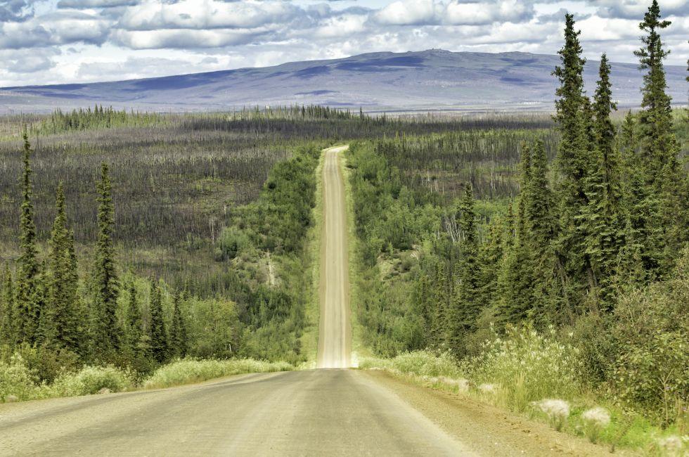 Dalton Highway on the way to Arctic Circle.