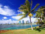 A view of Ala Moana from the park-lands point, situated on the island of Oahu, Hawaii.