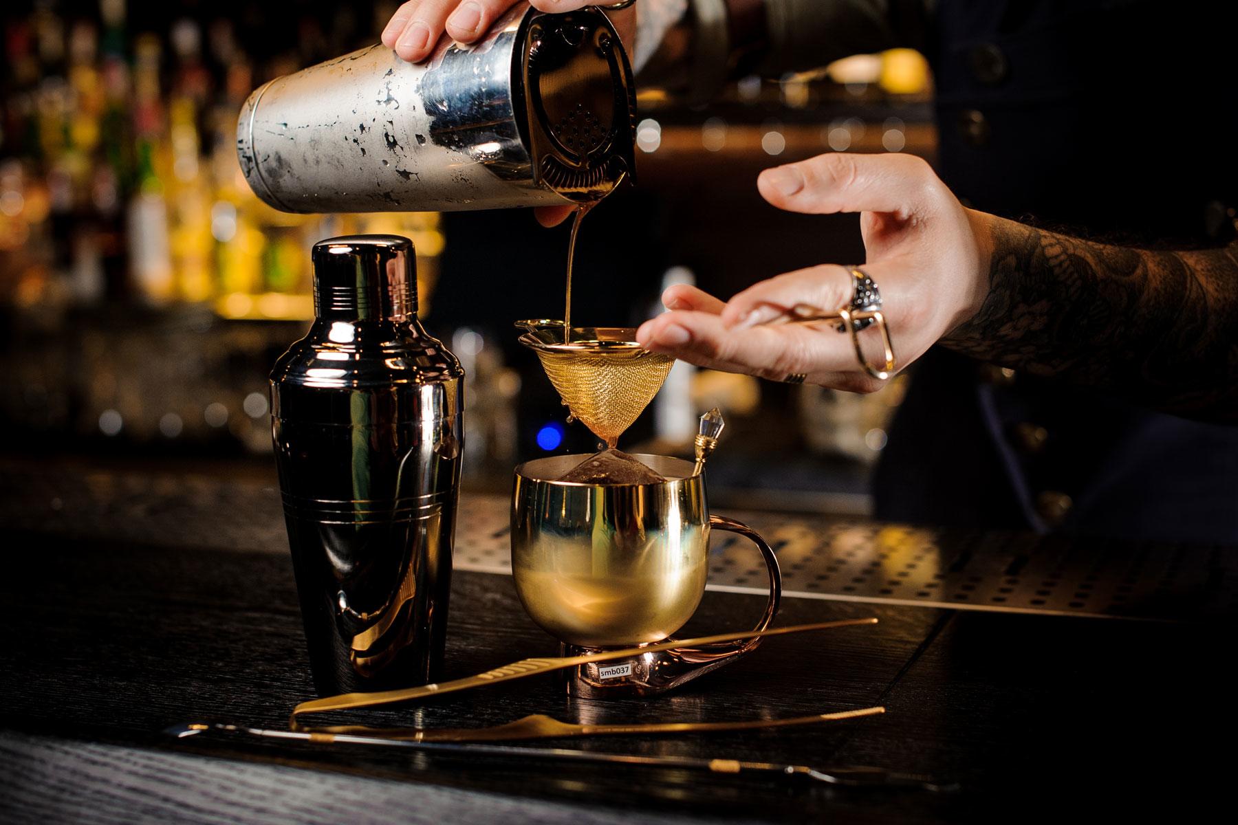 19_Ultimate_NY_Speakeasy_shutterstock_1117273343