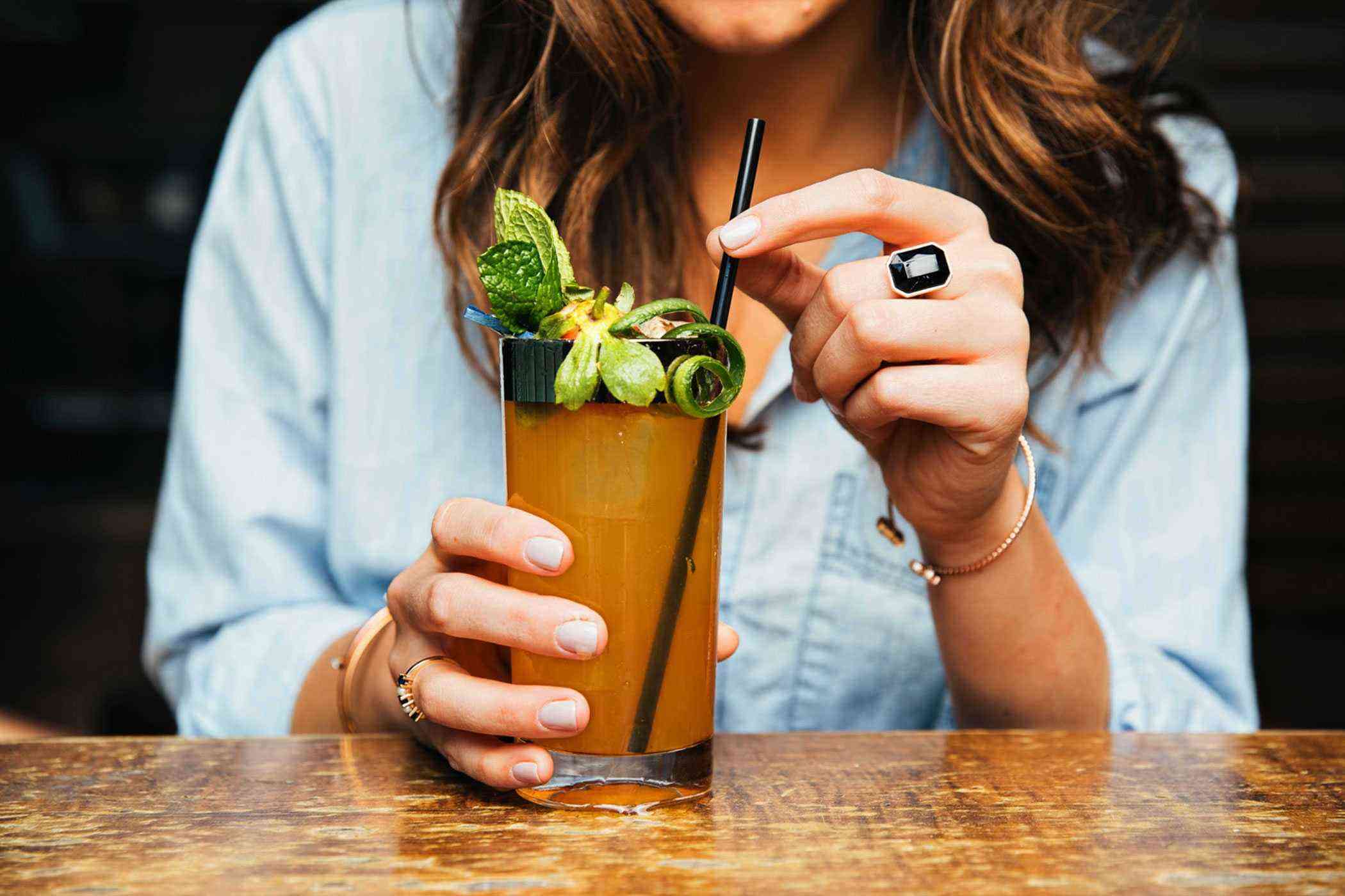 Charleston-Cocktail-Bars-Cocktail-Club