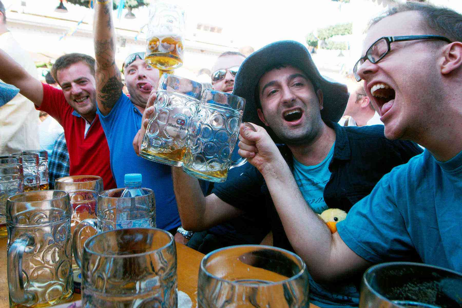 10 Tips For Surviving Oktoberfest Fodors Travel Guide