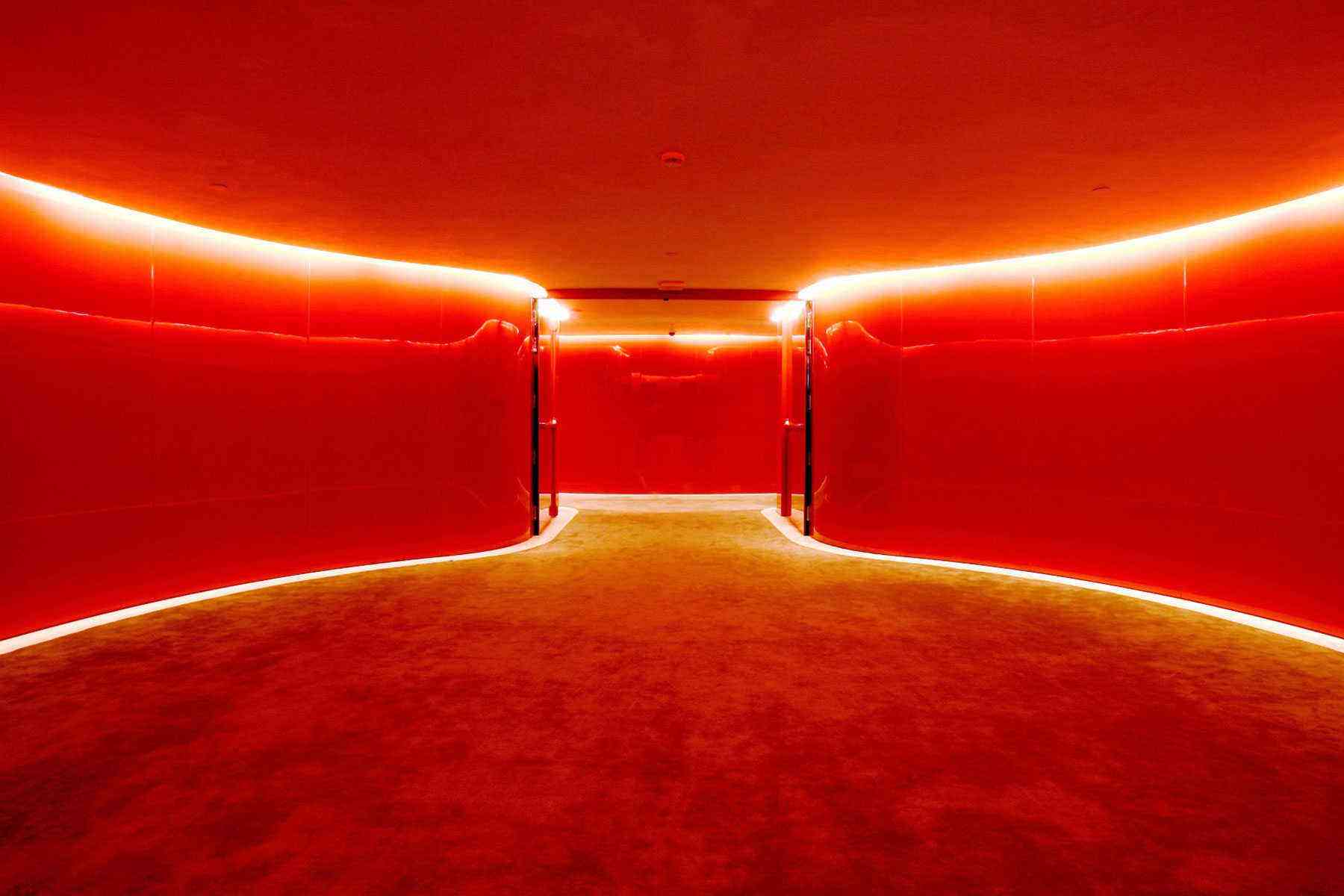Space-Hotels-Hotel-Silken-Puerta-America-4