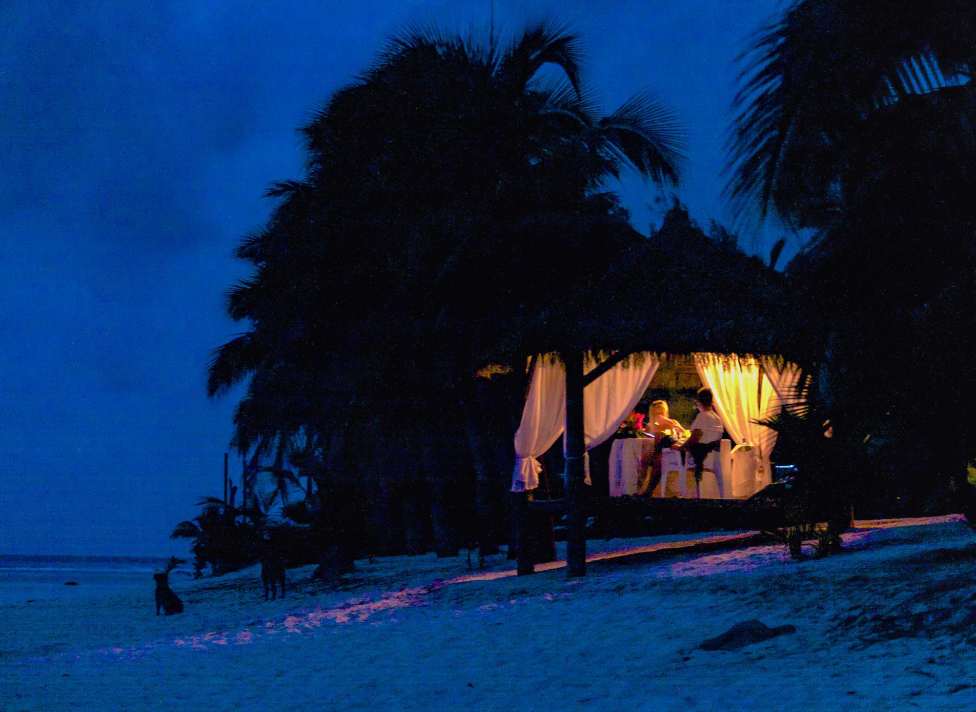 4-Cook-Islands-Blue-Hour-Castleman
