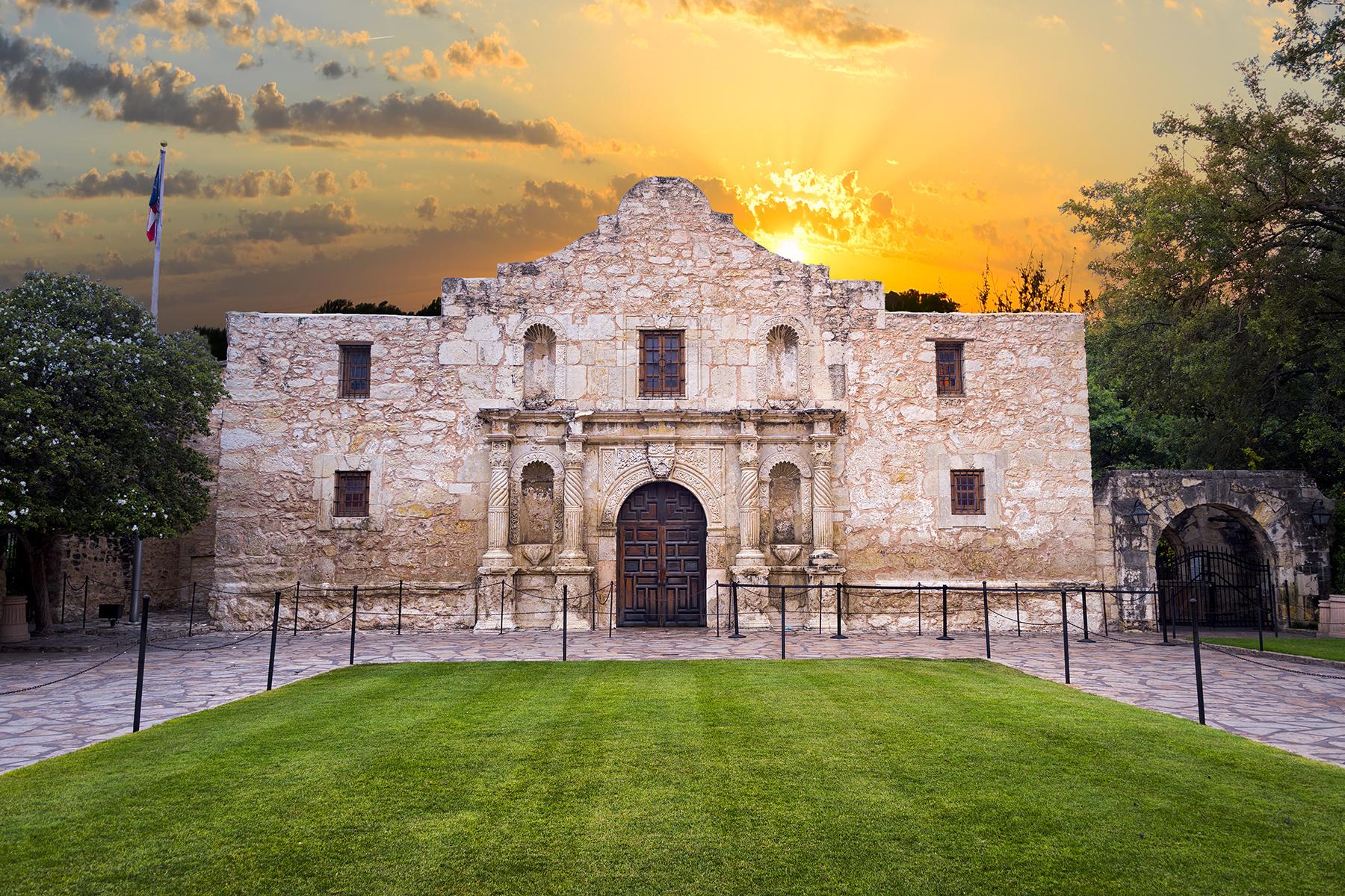 Things You Need To Know Before Visiting The Alamo Mission In San