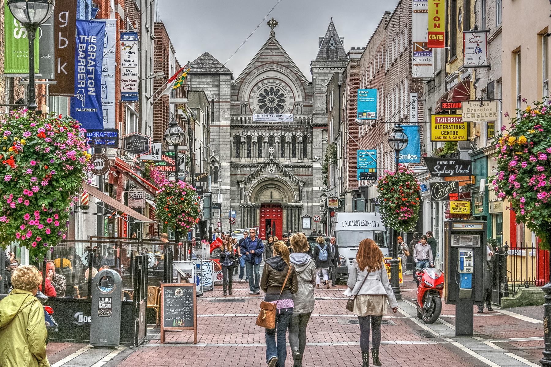 Ultimate_Ireland_Grafton_Quarter_shutterstock_760725589
