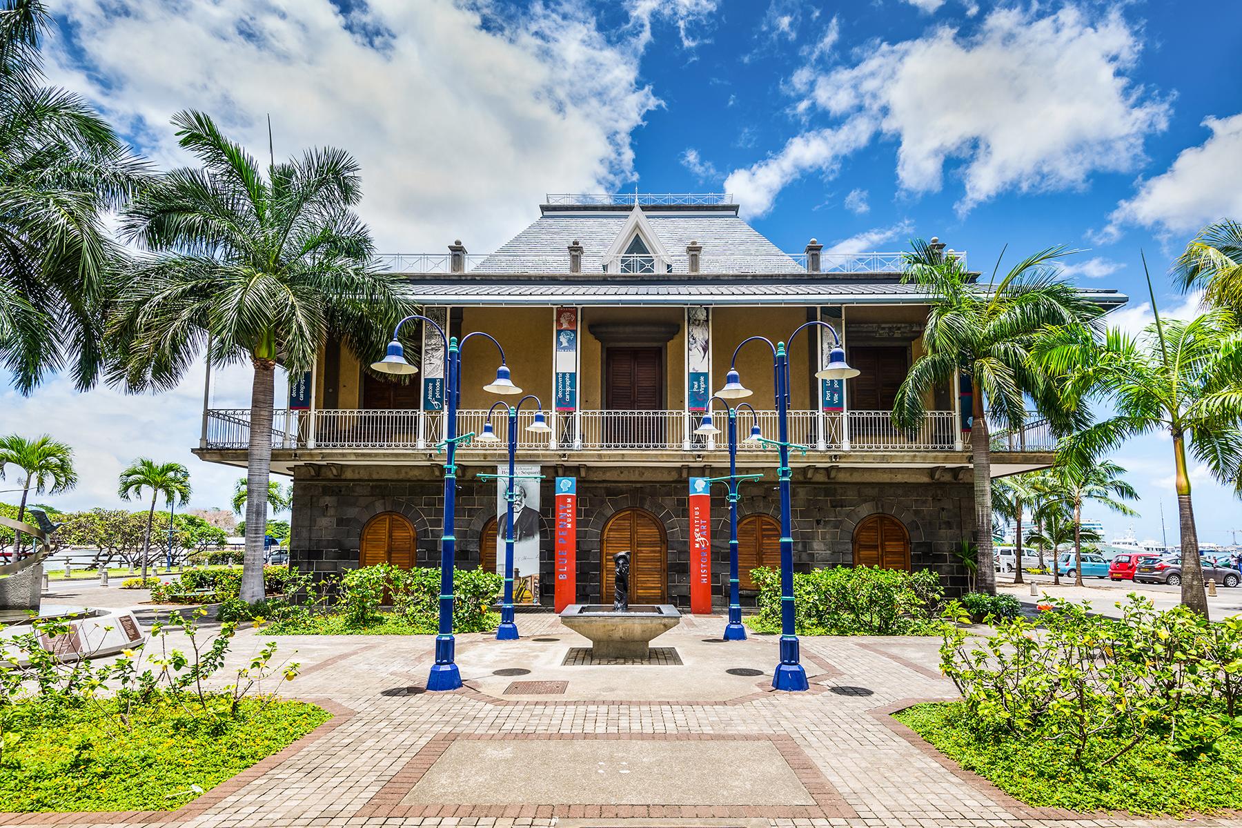 8_Ultimate-Things-To-Do-Mauritius-Blue-Penny-Museum-dreamstime_xxl_70221363