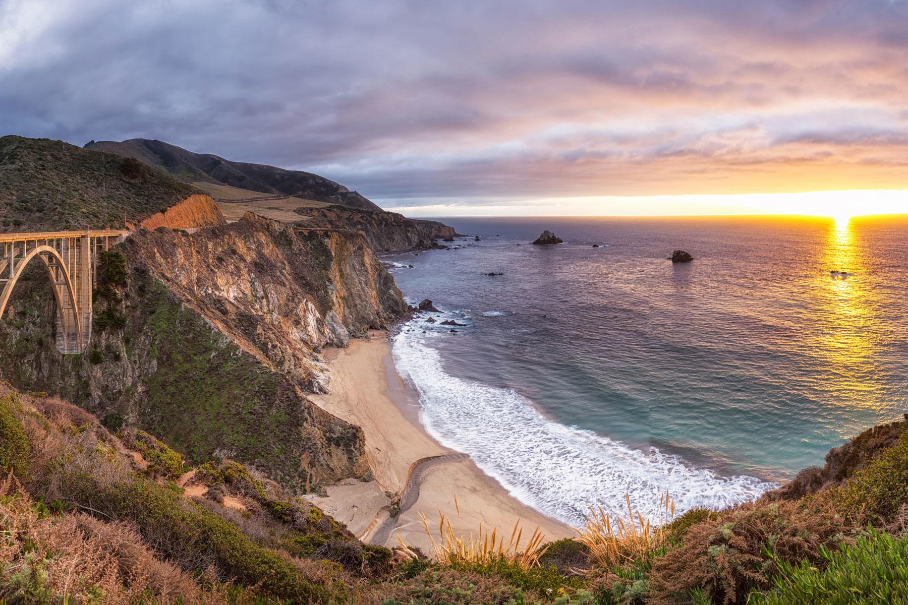 09_WhereToGoin2019_WestCoastRoadTrip_shutterstock_1036894939