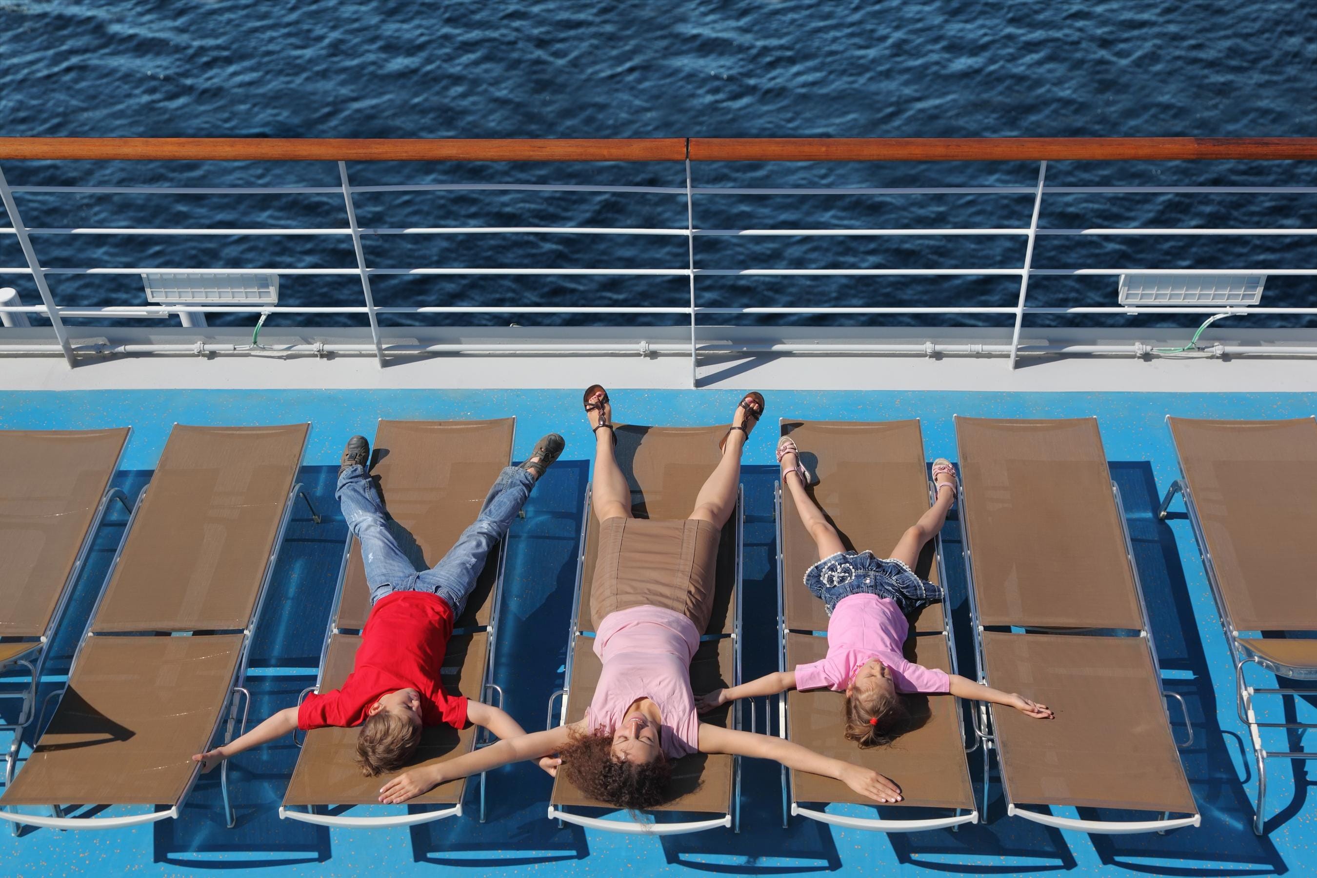 Family Cruise Relaxing