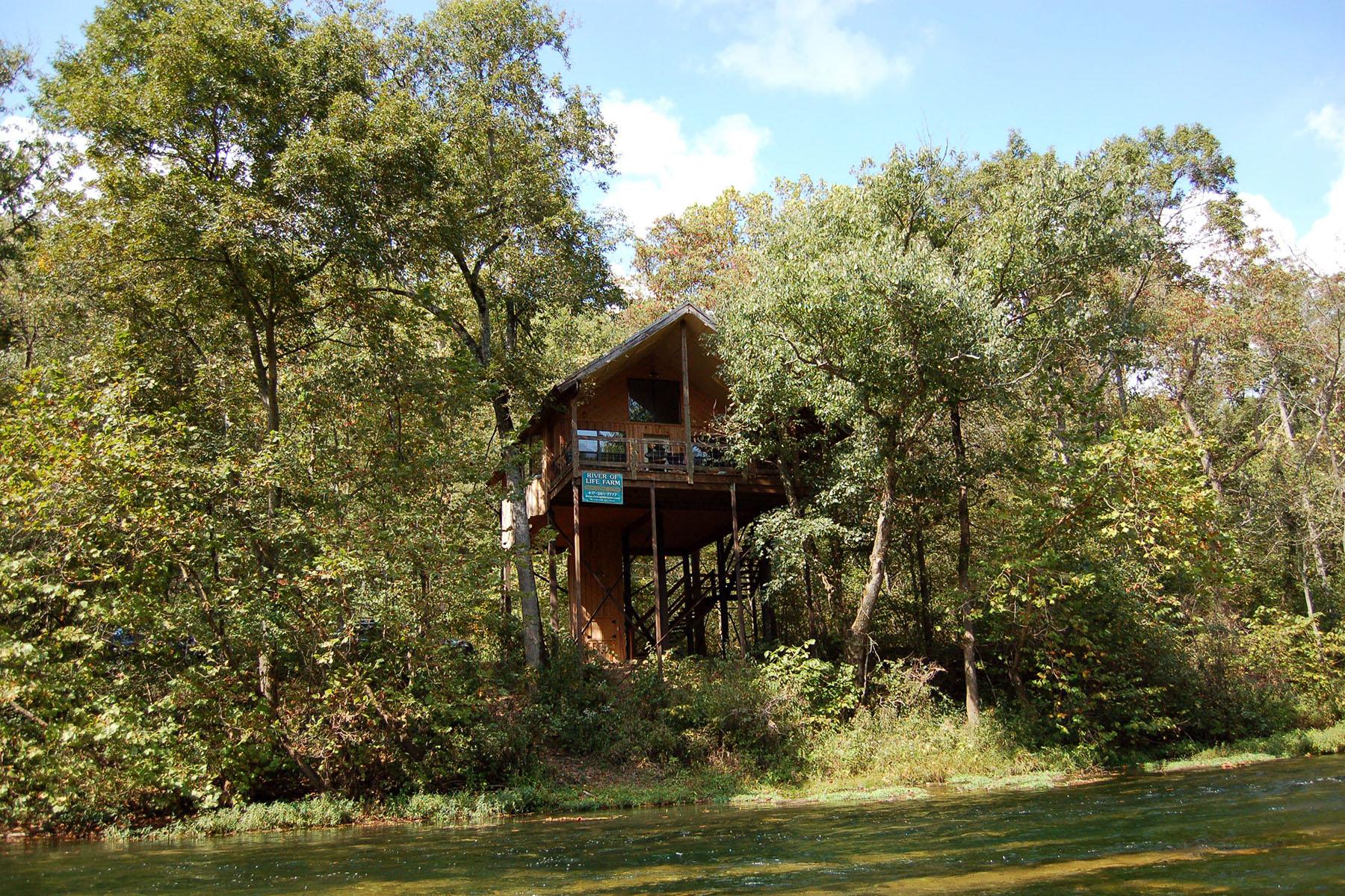 8 Missouri Treehouse Cabins