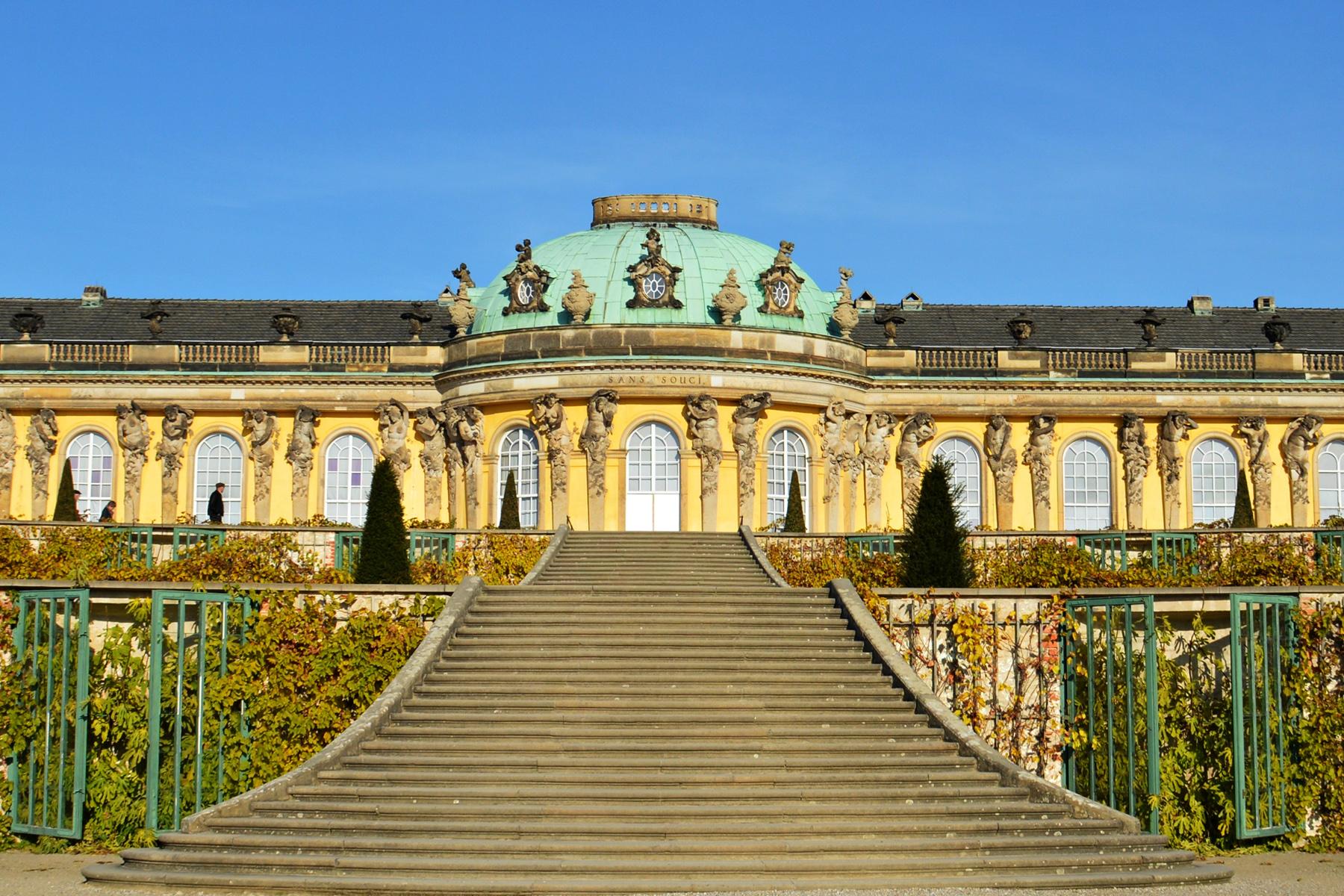 kimye palace