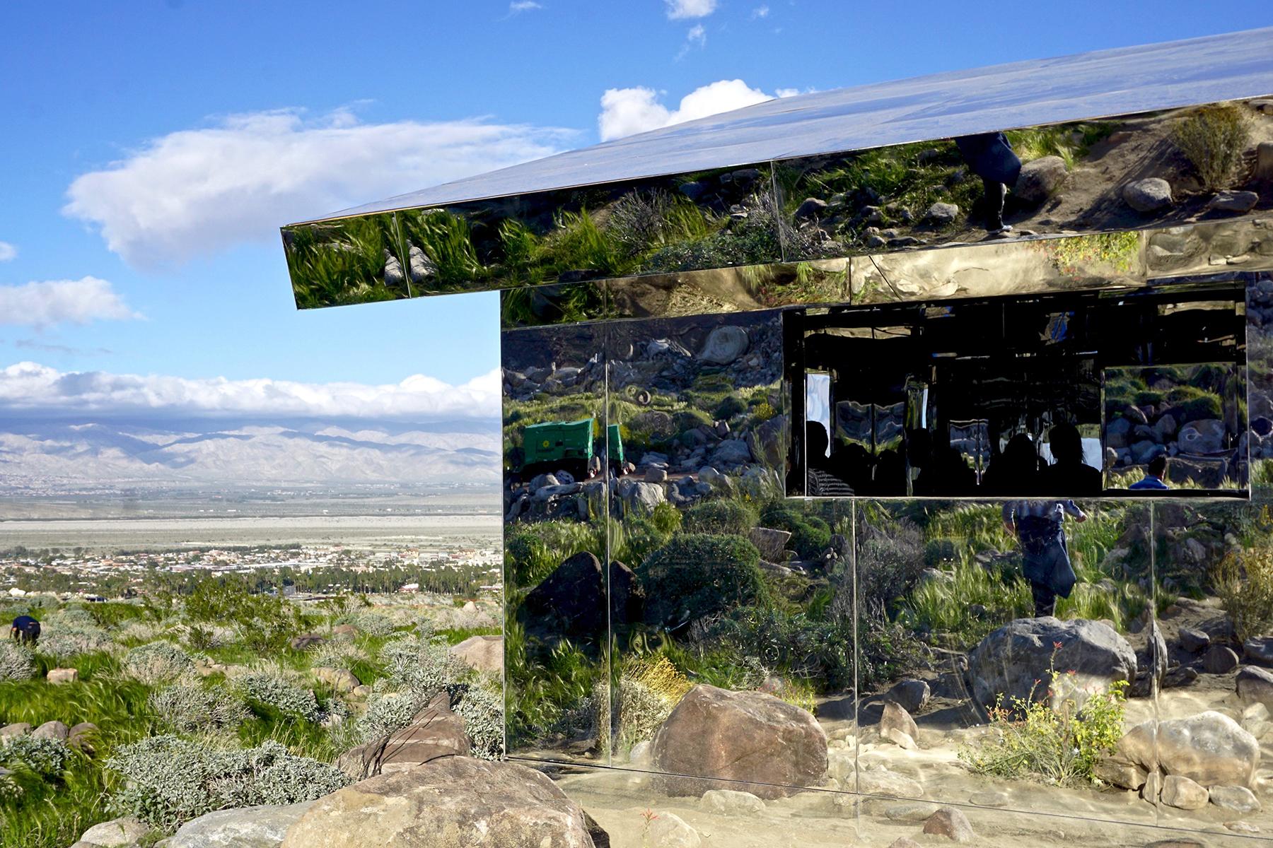 05_ArtsExhibits2019__DesertX_shutterstock_609784004